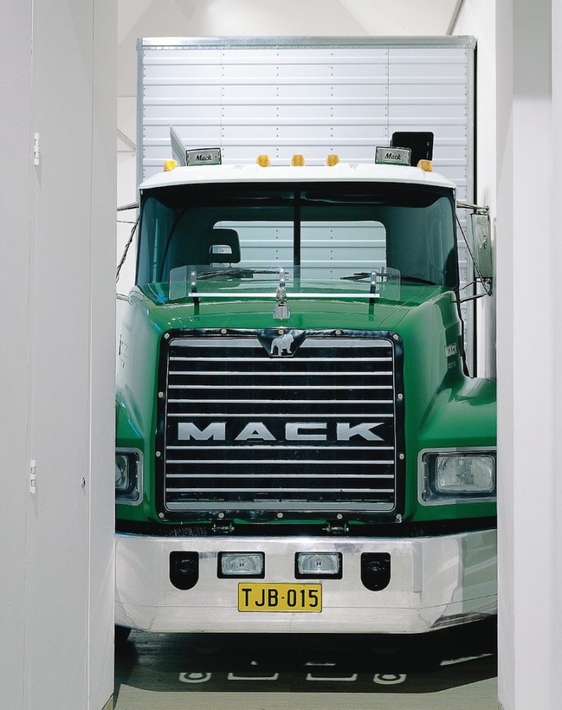 Mack Truck web